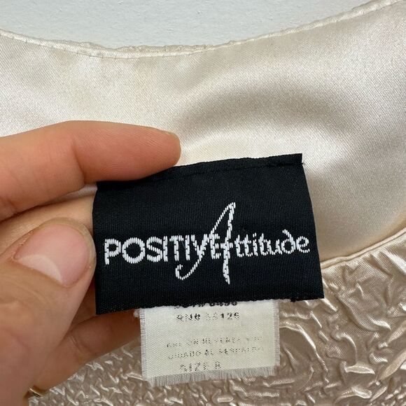 Vintage 90's Cream Satin Crinkle 3D Rose Floral Pattern Tank Camisole Size M - Picture 6 of 10